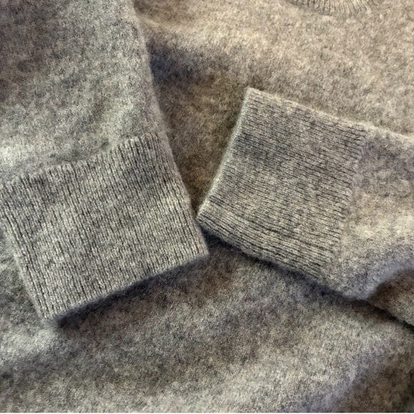 Quince Womens 100% Cashmere Crew Neck Sweater Heather Gray Luxury Medium Cozy - Picture 11 of 12